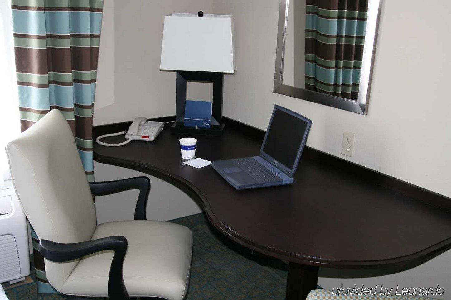 Hampton Inn & Suites Crawfordsville Rum bild