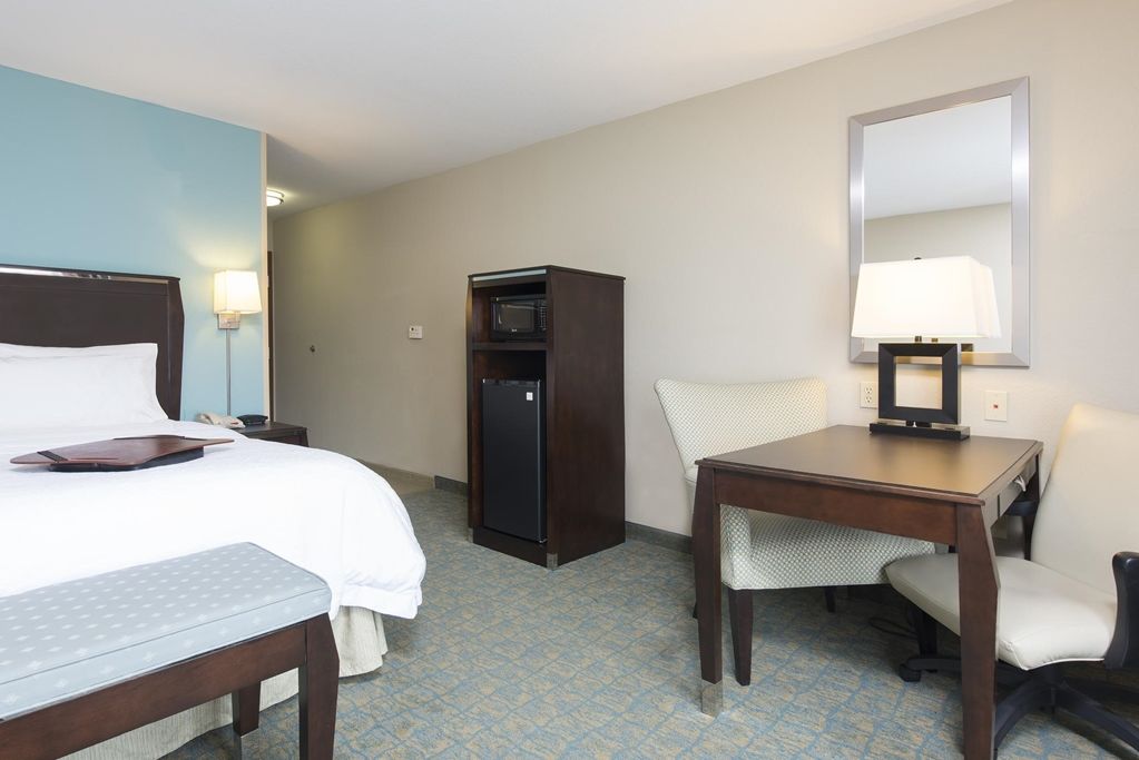 Hampton Inn & Suites Crawfordsville Rum bild